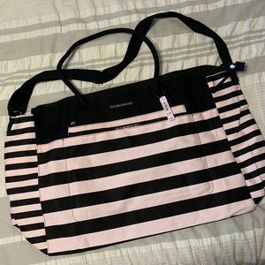 NWT VICTORIA SECRET LARGE DUFFEL